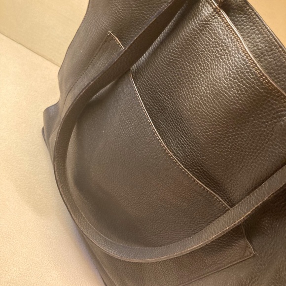 J. Crew Italian soft pebbled  chocolate leather tote bag with strap and pocket - Picture 15 of 16
